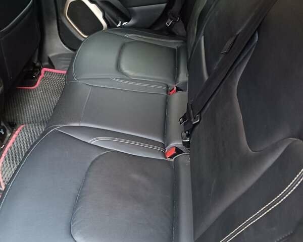 Червоний Джип Ренегат, об'ємом двигуна 2.36 л та пробігом 119 тис. км за 14000 $, фото 10 на Automoto.ua