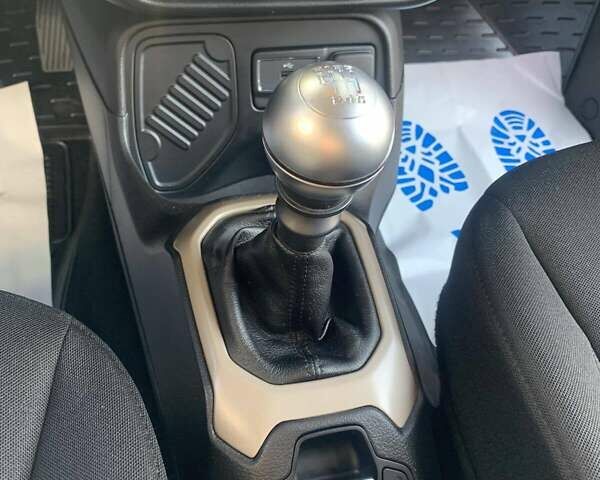 Красный Джип Ренегат, объемом двигателя 1.4 л и пробегом 155 тыс. км за 9000 $, фото 24 на Automoto.ua