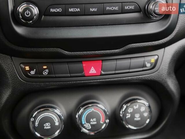 Червоний Джип Ренегат, об'ємом двигуна 2.36 л та пробігом 168 тис. км за 12900 $, фото 19 на Automoto.ua