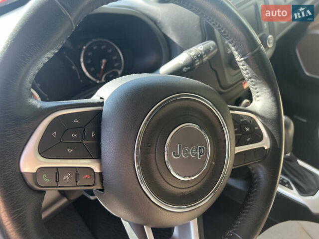 Красный Джип Ренегат, объемом двигателя 2.4 л и пробегом 71 тыс. км за 14900 $, фото 9 на Automoto.ua