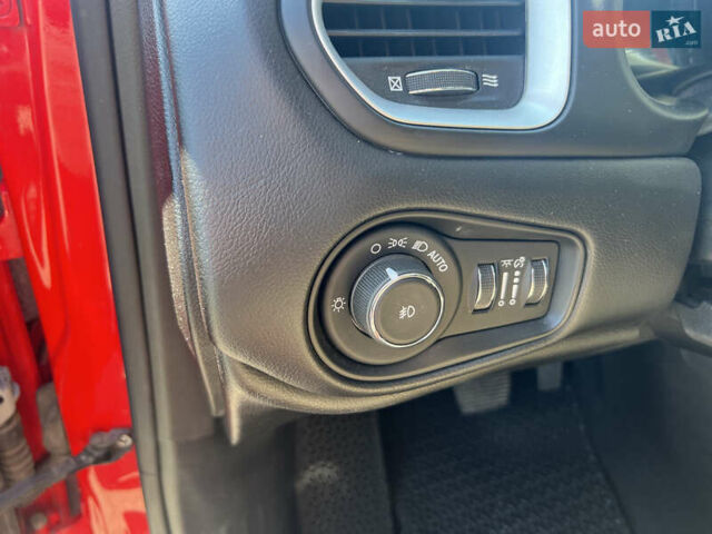 Красный Джип Ренегат, объемом двигателя 2.4 л и пробегом 71 тыс. км за 14900 $, фото 7 на Automoto.ua