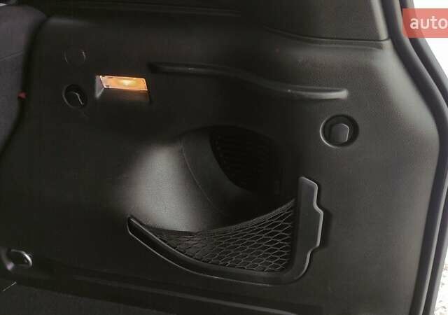 Красный Джип Ренегат, объемом двигателя 2.36 л и пробегом 106 тыс. км за 15500 $, фото 21 на Automoto.ua