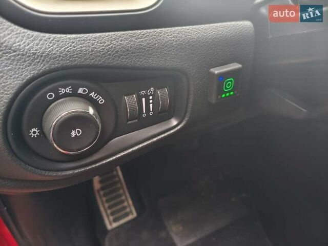 Червоний Джип Ренегат, об'ємом двигуна 2.36 л та пробігом 118 тис. км за 13500 $, фото 9 на Automoto.ua