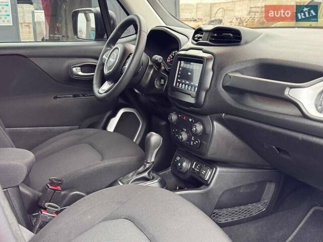 Красный Джип Ренегат, объемом двигателя 2.4 л и пробегом 70 тыс. км за 11999 $, фото 7 на Automoto.ua