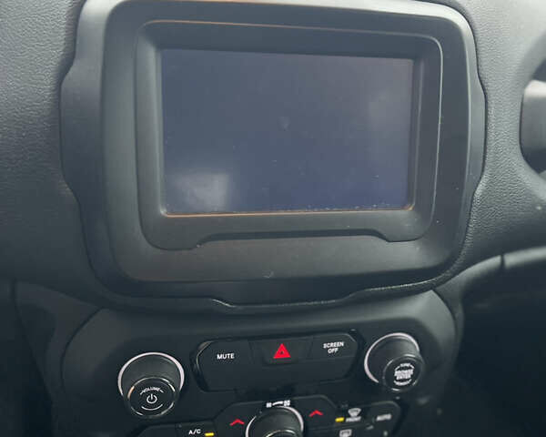 Червоний Джип Ренегат, об'ємом двигуна 2.36 л та пробігом 113 тис. км за 12500 $, фото 9 на Automoto.ua