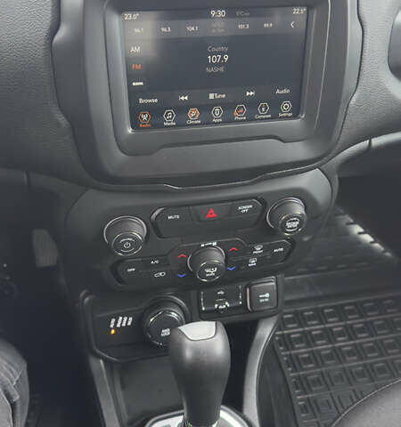 Красный Джип Ренегат, объемом двигателя 2.36 л и пробегом 141 тыс. км за 15777 $, фото 31 на Automoto.ua