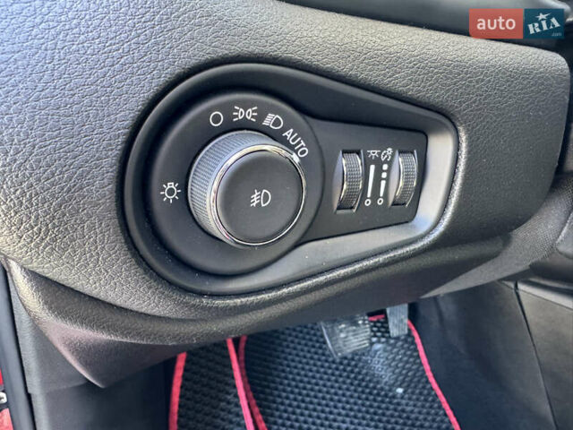 Червоний Джип Ренегат, об'ємом двигуна 2.4 л та пробігом 164 тис. км за 13999 $, фото 20 на Automoto.ua