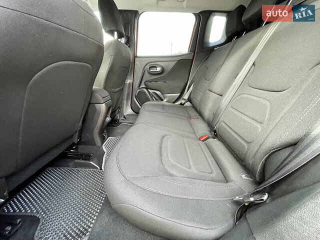 Красный Джип Ренегат, объемом двигателя 2.4 л и пробегом 126 тыс. км за 12950 $, фото 19 на Automoto.ua