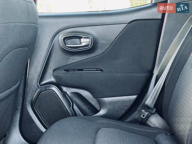 Червоний Джип Ренегат, об'ємом двигуна 2.4 л та пробігом 48 тис. км за 17200 $, фото 19 на Automoto.ua