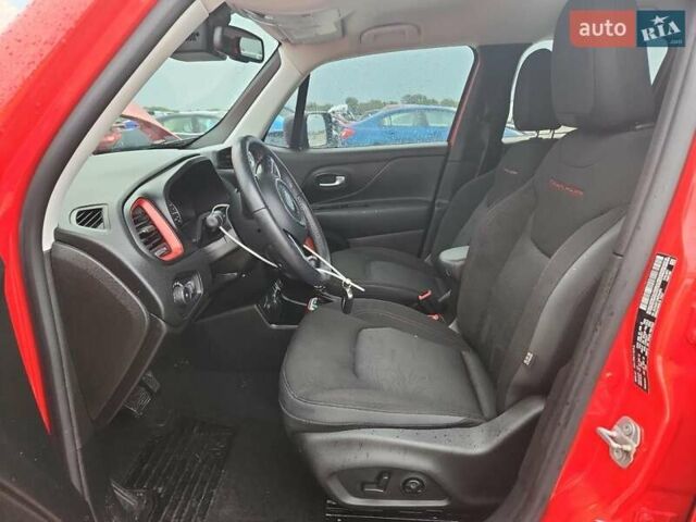 Красный Джип Ренегат, объемом двигателя 1.33 л и пробегом 96 тыс. км за 2300 $, фото 5 на Automoto.ua