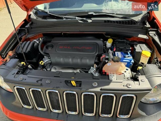 Джип Ренегат, объемом двигателя 2.36 л и пробегом 110 тыс. км за 14000 $, фото 6 на Automoto.ua