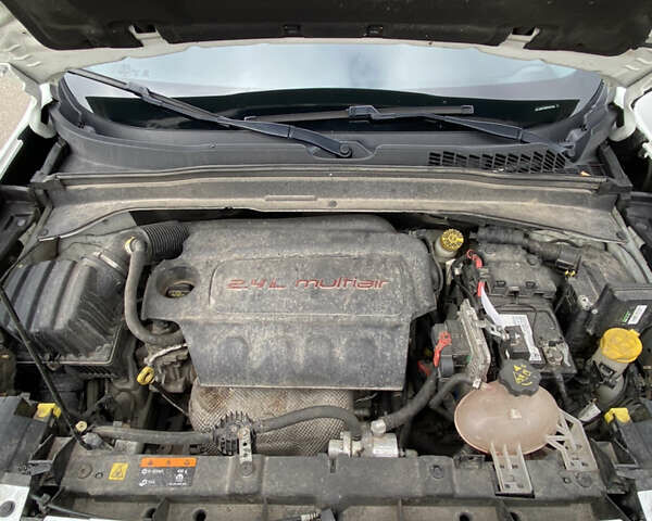 Джип Ренегат, об'ємом двигуна 2.36 л та пробігом 138 тис. км за 13700 $, фото 17 на Automoto.ua