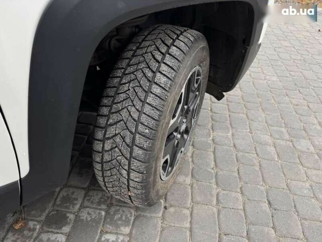 Джип Ренегат, объемом двигателя 0 л и пробегом 120 тыс. км за 14900 $, фото 3 на Automoto.ua