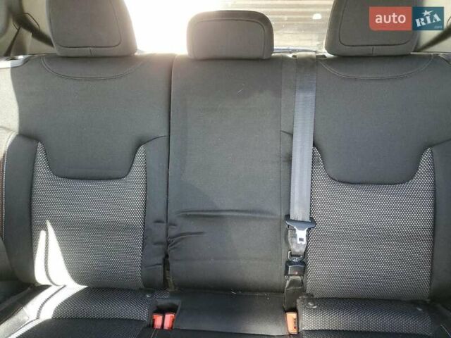 Джип Ренегат, об'ємом двигуна 2.4 л та пробігом 127 тис. км за 1200 $, фото 9 на Automoto.ua