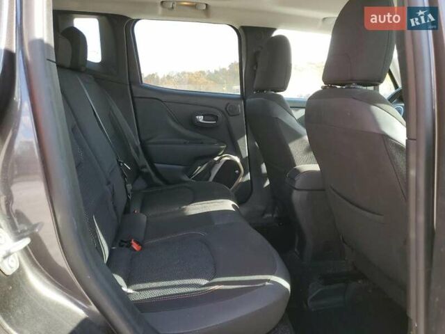 Джип Ренегат, об'ємом двигуна 2.4 л та пробігом 127 тис. км за 1200 $, фото 10 на Automoto.ua