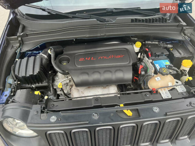 Джип Ренегат, объемом двигателя 0 л и пробегом 93 тыс. км за 14500 $, фото 17 на Automoto.ua