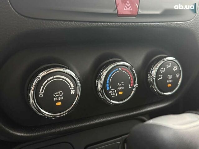 Джип Ренегат, об'ємом двигуна 2.4 л та пробігом 110 тис. км за 14400 $, фото 17 на Automoto.ua