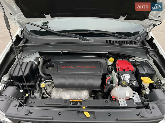 Джип Ренегат, объемом двигателя 2.36 л и пробегом 74 тыс. км за 15299 $, фото 81 на Automoto.ua