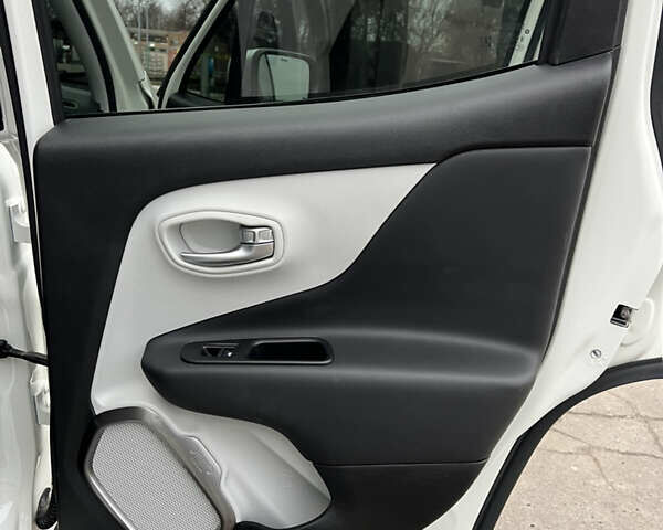 Джип Ренегат, объемом двигателя 2.36 л и пробегом 74 тыс. км за 15299 $, фото 62 на Automoto.ua