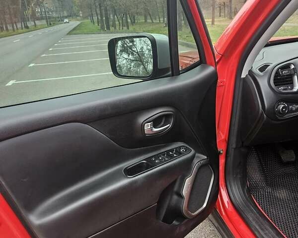 Джип Ренегат, объемом двигателя 2.36 л и пробегом 106 тыс. км за 15000 $, фото 3 на Automoto.ua