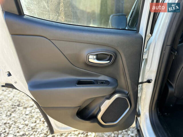 Джип Ренегат, объемом двигателя 2.4 л и пробегом 200 тыс. км за 8999 $, фото 15 на Automoto.ua