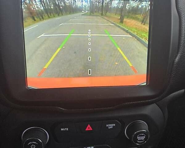 Джип Ренегат, объемом двигателя 2.36 л и пробегом 106 тыс. км за 15000 $, фото 8 на Automoto.ua