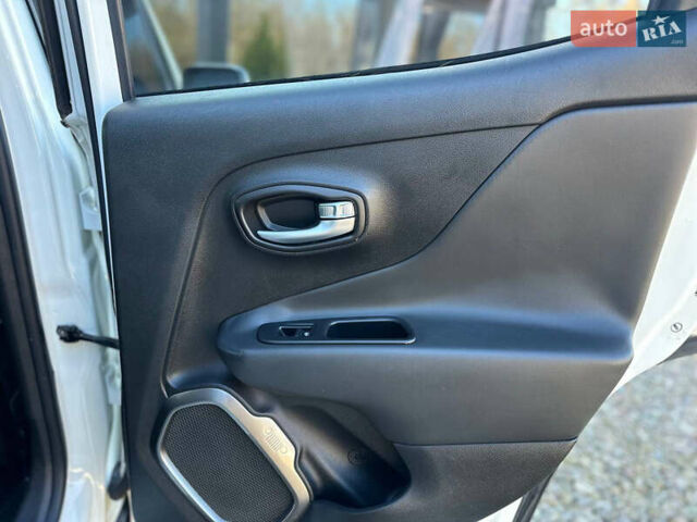 Джип Ренегат, объемом двигателя 2.4 л и пробегом 200 тыс. км за 8999 $, фото 17 на Automoto.ua