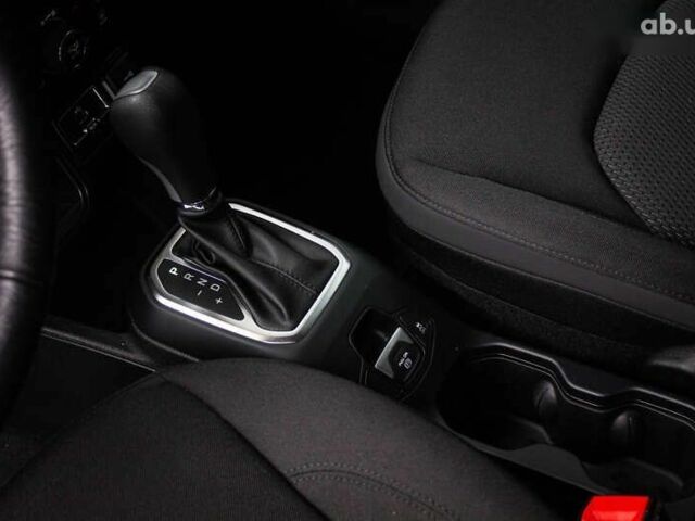 Джип Ренегат, объемом двигателя 2.4 л и пробегом 60 тыс. км за 15800 $, фото 22 на Automoto.ua