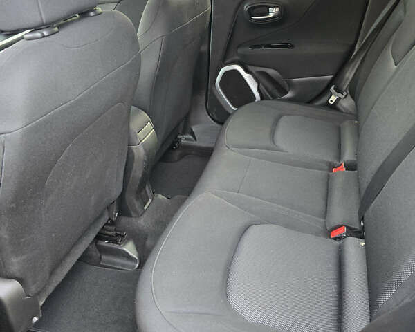 Джип Ренегат, объемом двигателя 2.4 л и пробегом 73 тыс. км за 16000 $, фото 6 на Automoto.ua