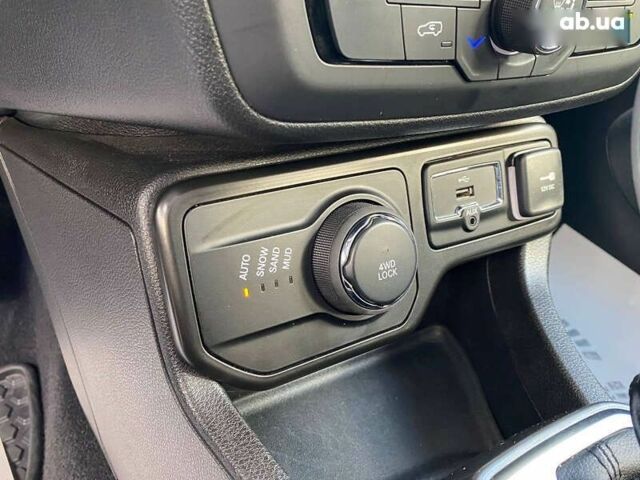 Джип Ренегат, объемом двигателя 1.3 л и пробегом 55 тыс. км за 18900 $, фото 18 на Automoto.ua