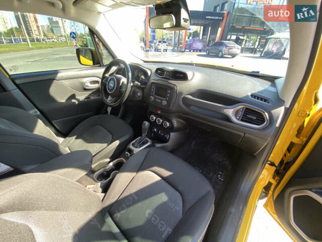Жовтий Джип Ренегат, об'ємом двигуна 2.4 л та пробігом 190 тис. км за 14900 $, фото 20 на Automoto.ua