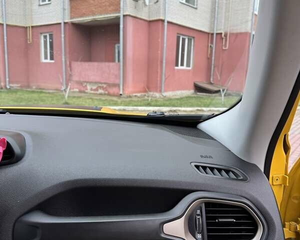 Желтый Джип Ренегат, объемом двигателя 2.36 л и пробегом 92 тыс. км за 14300 $, фото 20 на Automoto.ua