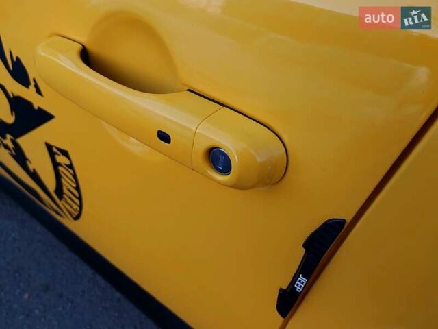 Жовтий Джип Ренегат, об'ємом двигуна 2.36 л та пробігом 78 тис. км за 11700 $, фото 7 на Automoto.ua