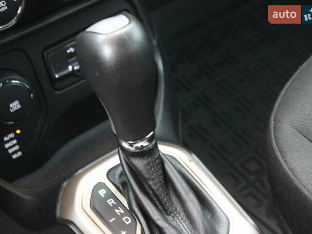 Желтый Джип Ренегат, объемом двигателя 2.36 л и пробегом 197 тыс. км за 11999 $, фото 32 на Automoto.ua