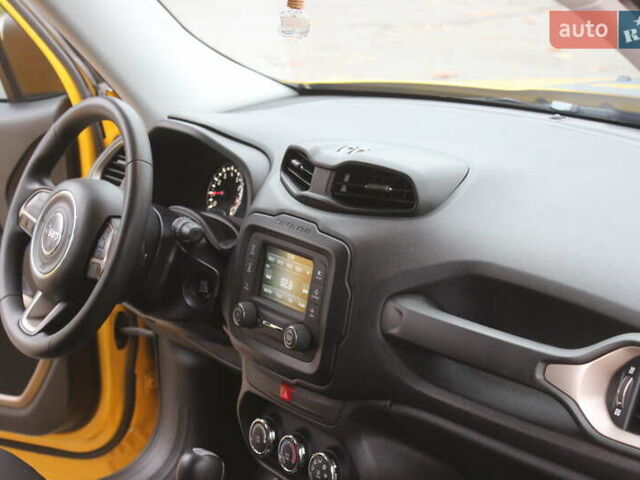 Желтый Джип Ренегат, объемом двигателя 2.36 л и пробегом 197 тыс. км за 11999 $, фото 23 на Automoto.ua