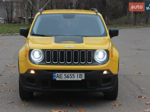 Желтый Джип Ренегат, объемом двигателя 2.36 л и пробегом 197 тыс. км за 11999 $, фото 3 на Automoto.ua