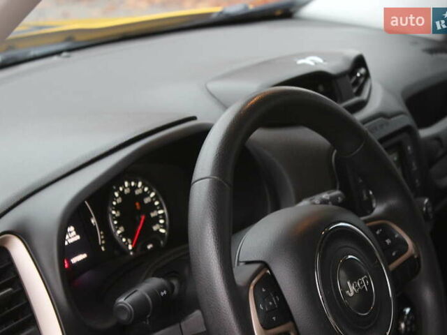 Желтый Джип Ренегат, объемом двигателя 2.36 л и пробегом 197 тыс. км за 11999 $, фото 17 на Automoto.ua