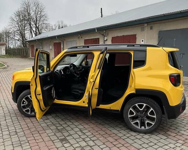 Желтый Джип Ренегат, объемом двигателя 2.36 л и пробегом 92 тыс. км за 14300 $, фото 13 на Automoto.ua