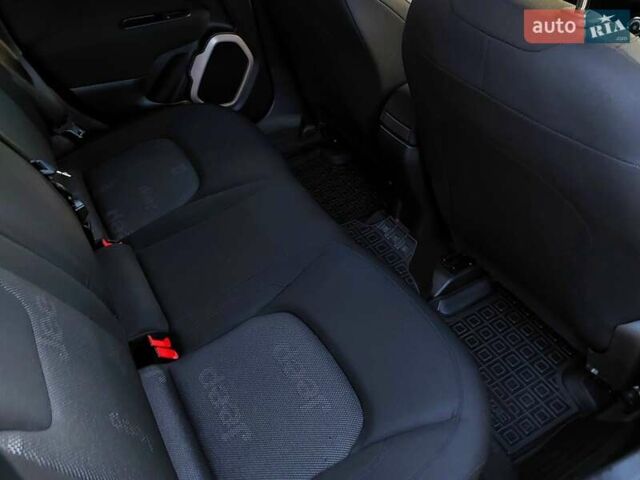 Жовтий Джип Ренегат, об'ємом двигуна 2.36 л та пробігом 78 тис. км за 11700 $, фото 11 на Automoto.ua