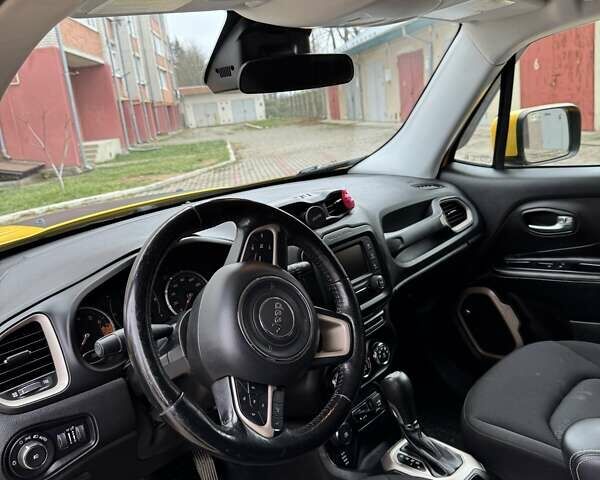 Желтый Джип Ренегат, объемом двигателя 2.36 л и пробегом 92 тыс. км за 14300 $, фото 15 на Automoto.ua