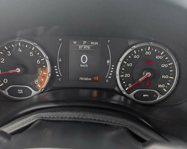 Желтый Джип Ренегат, объемом двигателя 2.36 л и пробегом 123 тыс. км за 14100 $, фото 16 на Automoto.ua