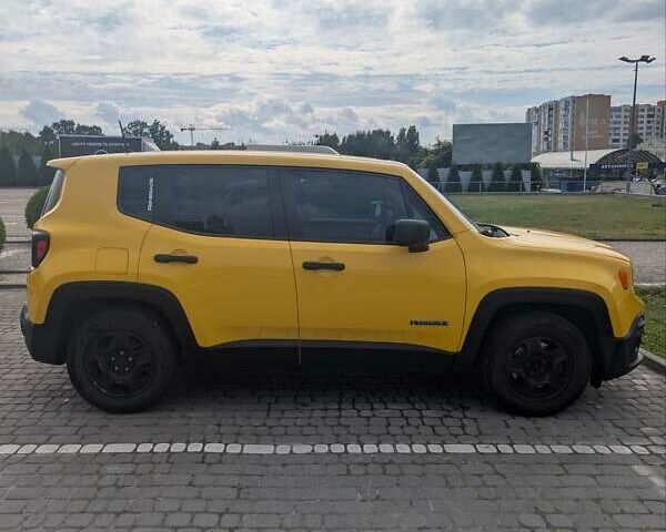 Желтый Джип Ренегат, объемом двигателя 2.36 л и пробегом 122 тыс. км за 14200 $, фото 2 на Automoto.ua