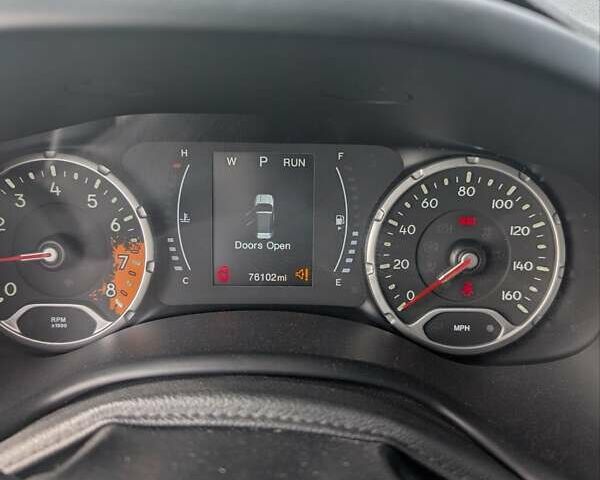 Желтый Джип Ренегат, объемом двигателя 2.36 л и пробегом 123 тыс. км за 14100 $, фото 20 на Automoto.ua