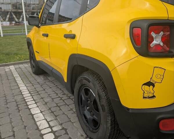 Желтый Джип Ренегат, объемом двигателя 2.36 л и пробегом 123 тыс. км за 14100 $, фото 4 на Automoto.ua