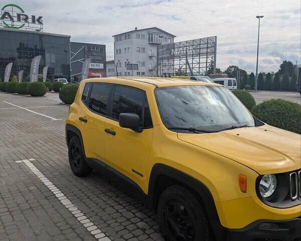Желтый Джип Ренегат, объемом двигателя 2.36 л и пробегом 123 тыс. км за 14100 $, фото 10 на Automoto.ua