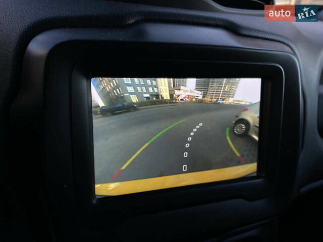 Желтый Джип Ренегат, объемом двигателя 2.36 л и пробегом 88 тыс. км за 13599 $, фото 20 на Automoto.ua