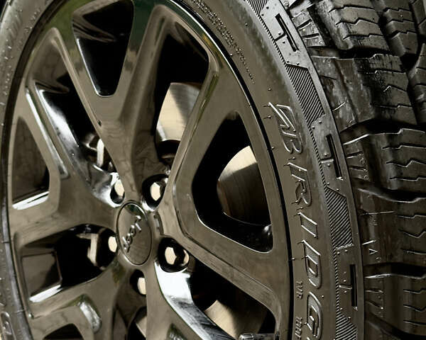 Джип Ренегат 2018 у Києві на Automoto.ua Жовтий Джип Ренегат, об'ємом двигуна 2.36 л та пробігом 75 тис. км за 14900 $, фото 9 на Automoto.ua