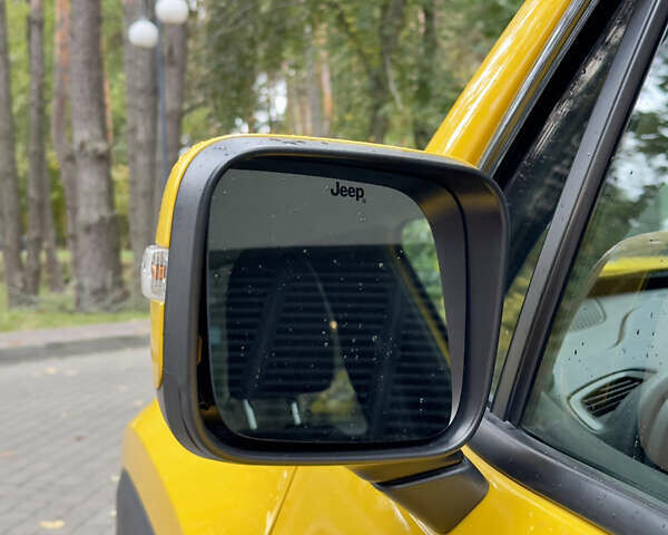Жовтий Джип Ренегат, об'ємом двигуна 2.36 л та пробігом 77 тис. км за 14600 $, фото 17 на Automoto.ua