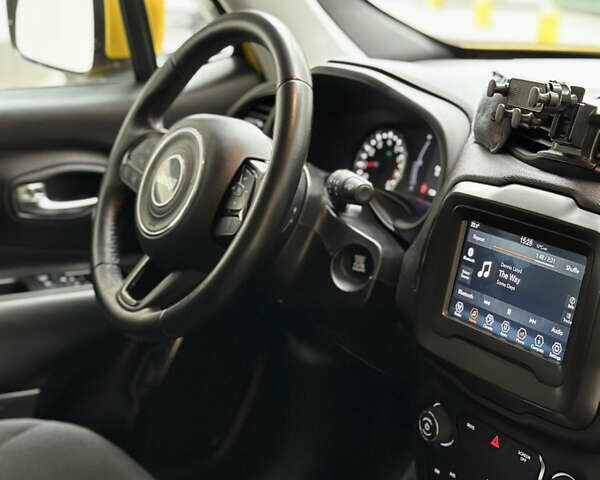 Джип Ренегат 2018 у Києві на Automoto.ua Жовтий Джип Ренегат, об'ємом двигуна 2.36 л та пробігом 75 тис. км за 14900 $, фото 23 на Automoto.ua