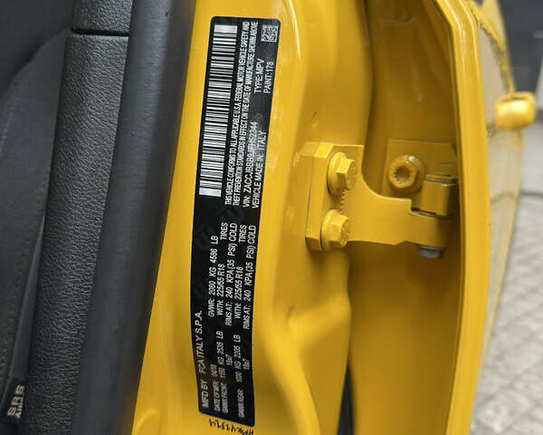 Жовтий Джип Ренегат, об'ємом двигуна 2.36 л та пробігом 77 тис. км за 14600 $, фото 11 на Automoto.ua